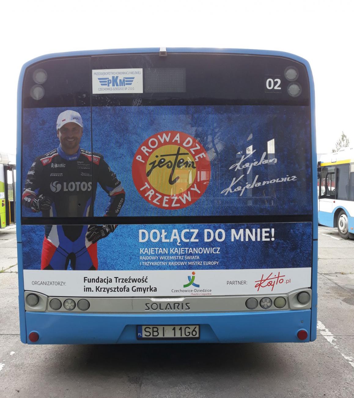 baner kampanii na autobusie PKM
