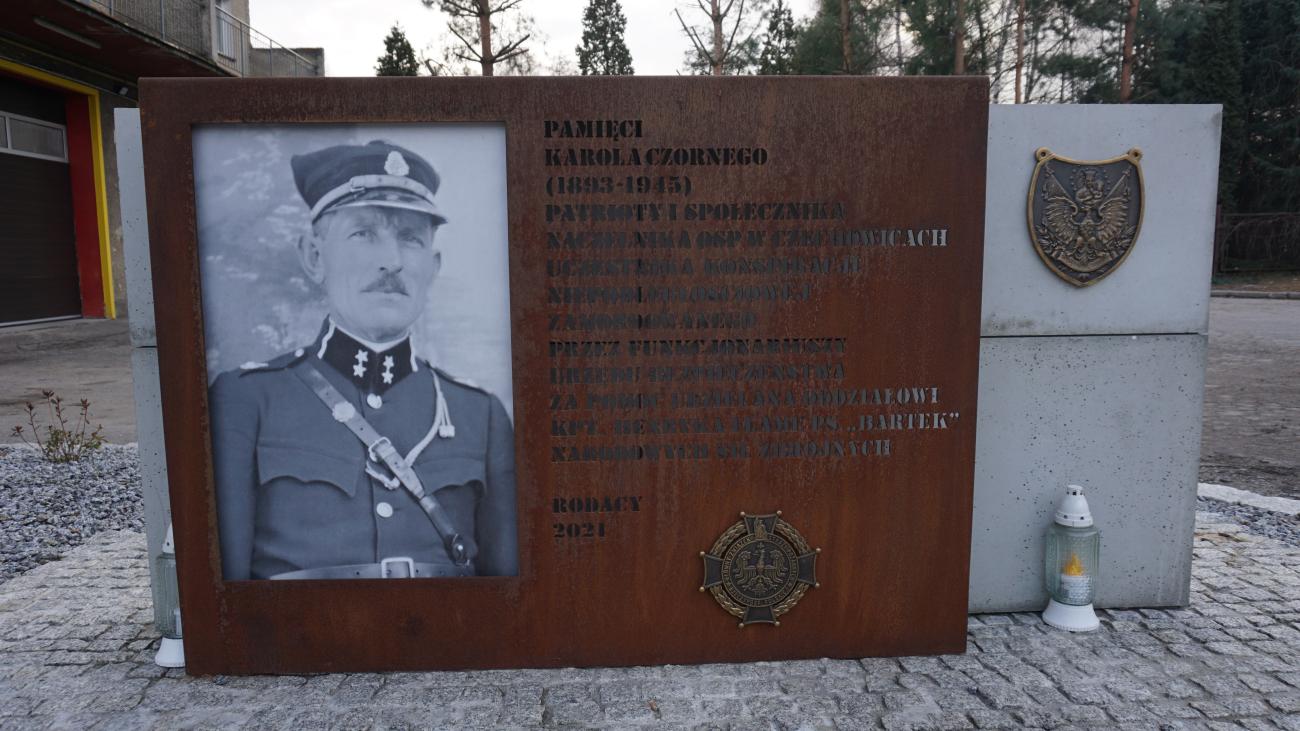 Tablica upamiętniająca Karola Czornego, naczelnika OSP w Czechowicach, uczestnika konspiracji niepodległościowej w latach 1939 – 1945