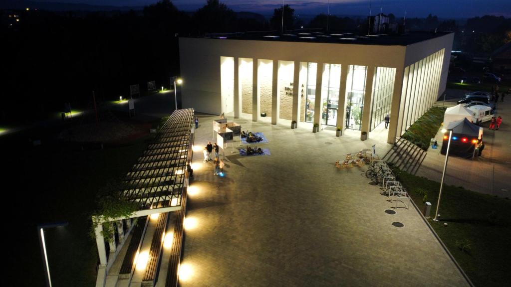 budynek Miejskiej Biblioteki Publicznej w Czechowicach-Dziedzicach