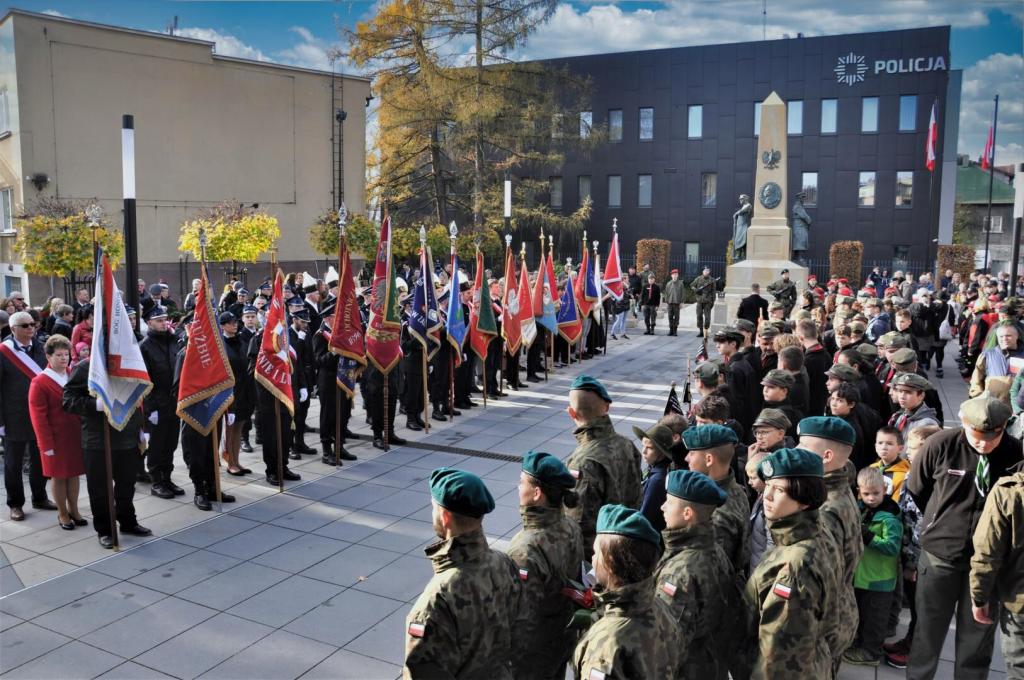 obchody Narodowego Święta Niepodległości na Skwerze Stulecia w Czechowicach-Dziedzicach