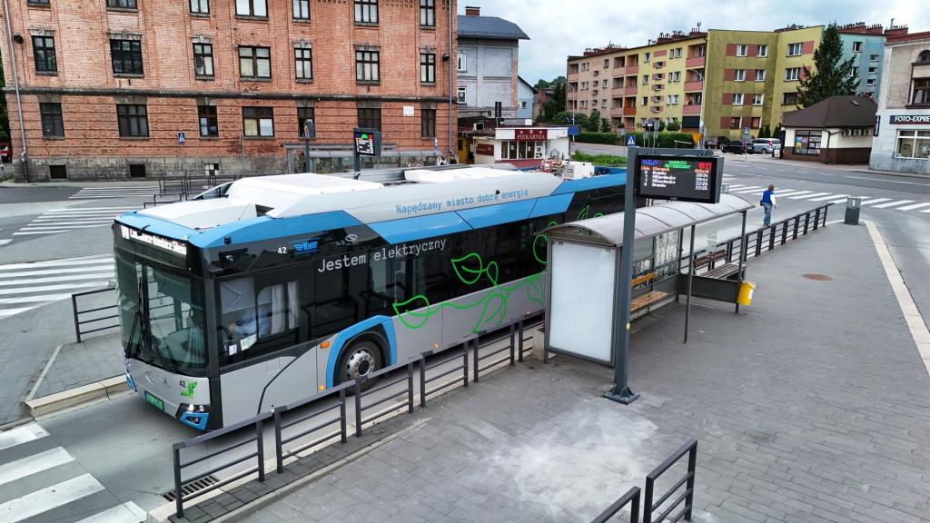 Nowe tablice informacji pasażerskiej na dworcu autobusowym