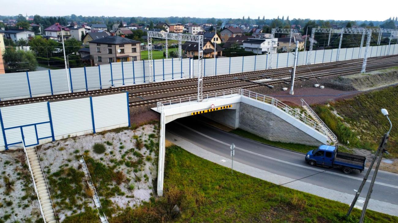 wiadukt kolejowy w ciągu ulicu Sikorskiego