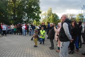 Samochody w ramach zlotu pojazdów zabytkowych