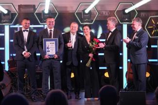 zdjęcie grupowe laureatów