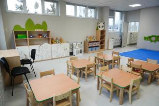 Stoliki, krzesła i szafki w Żłobku Miejskim w Czechowicach-Dziedzicach