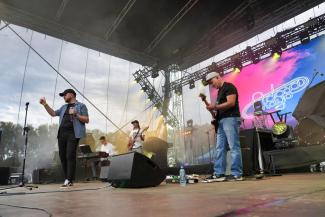 koncert Adosa Maya