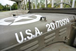 zabytkowy jeep