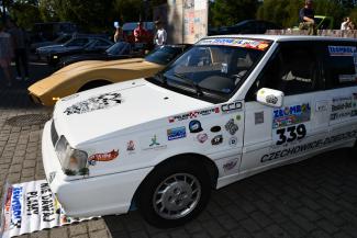 zabytkowy samochód