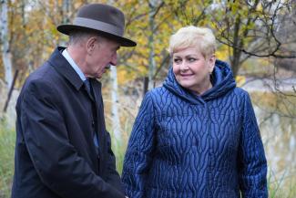 wizyta członków Komisji Ochrony Środowiska na terenie tzw. dołów kwasowych