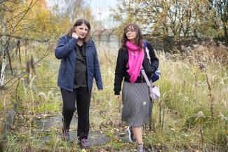 wizyta członków Komisji Ochrony Środowiska na terenie tzw. dołów kwasowych