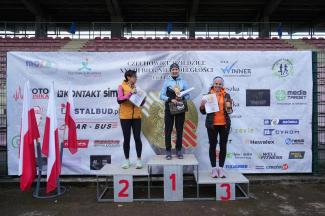 wręczenie nagród zawodnikom XXXIII Biegu Niepodległości w Czechowicach-Dziedzicach