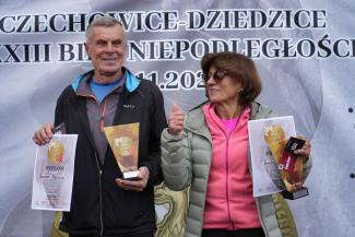 wręczenie nagród zawodnikom XXXIII Biegu Niepodległości w Czechowicach-Dziedzicach