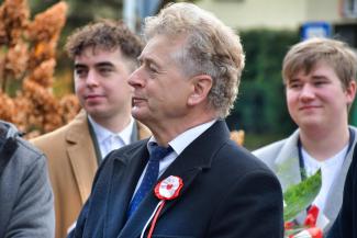 Obchody 107. rocznicy odzyskania przez Polskę niepodległości na Skwerze Stulecia w Czechowicach-Dziedzicach