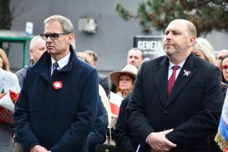 Obchody 107. rocznicy odzyskania przez Polskę niepodległości na Skwerze Stulecia w Czechowicach-Dziedzicach