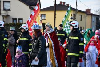 Orszak Trzech Króli w Zabrzegu - przemarsz