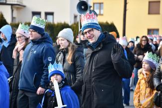 Orszak Trzech Króli w Zabrzegu - przemarsz