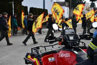 Orszak Trzech Króli w Zabrzegu - przemarsz na stadion