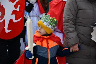 Orszak Trzech Króli w Zabrzegu - przemarsz na stadion