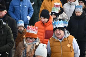 Orszak Trzech Króli w Zabrzegu - wejście na stadion