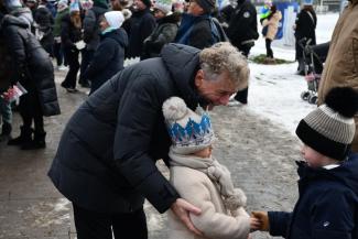 Orszak Trzech Króli w Zabrzegu - kolędowanie