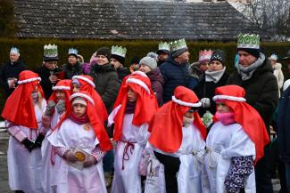 Orszak Trzech Króli w Zabrzegu - konkurs szopek
