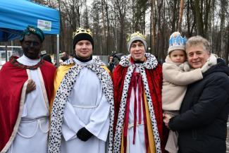 Orszak Trzech Króli w Zabrzegu - konkurs szopek