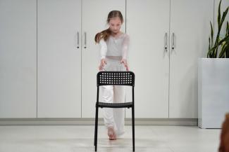 pokaz mody w bibliotece