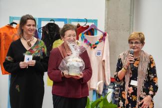 pokaz mody w bibliotece