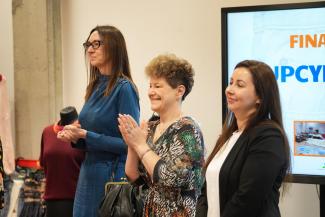 pokaz mody w bibliotece