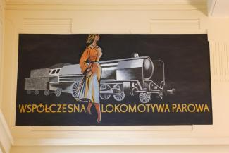 malowidła na ścianie dawnej poczekalni