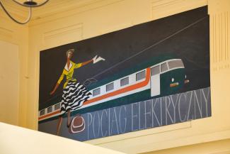 malowidła na ścianie dawnej poczekalni