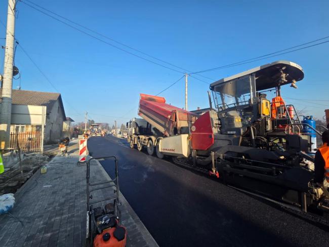 asfaltowanie ulicy Sikorskiego